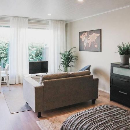Stylish New Studio Apartment Turku Bagian luar foto